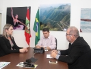 1 - Reunião com a Prefeita Fernanda Souza Cordova - Secretária educação Viviane  Matteucci - Secretária indústria comércio e turismo Franciele de Souza Cordova-4