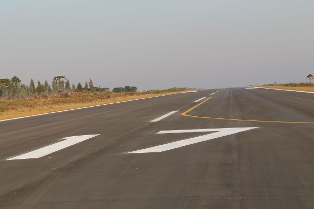 pavimentacao da pista de pouso e decolagem saida e patio de manobras do aeroporto de sao joaquim estao concluidas 20160809 1623630345